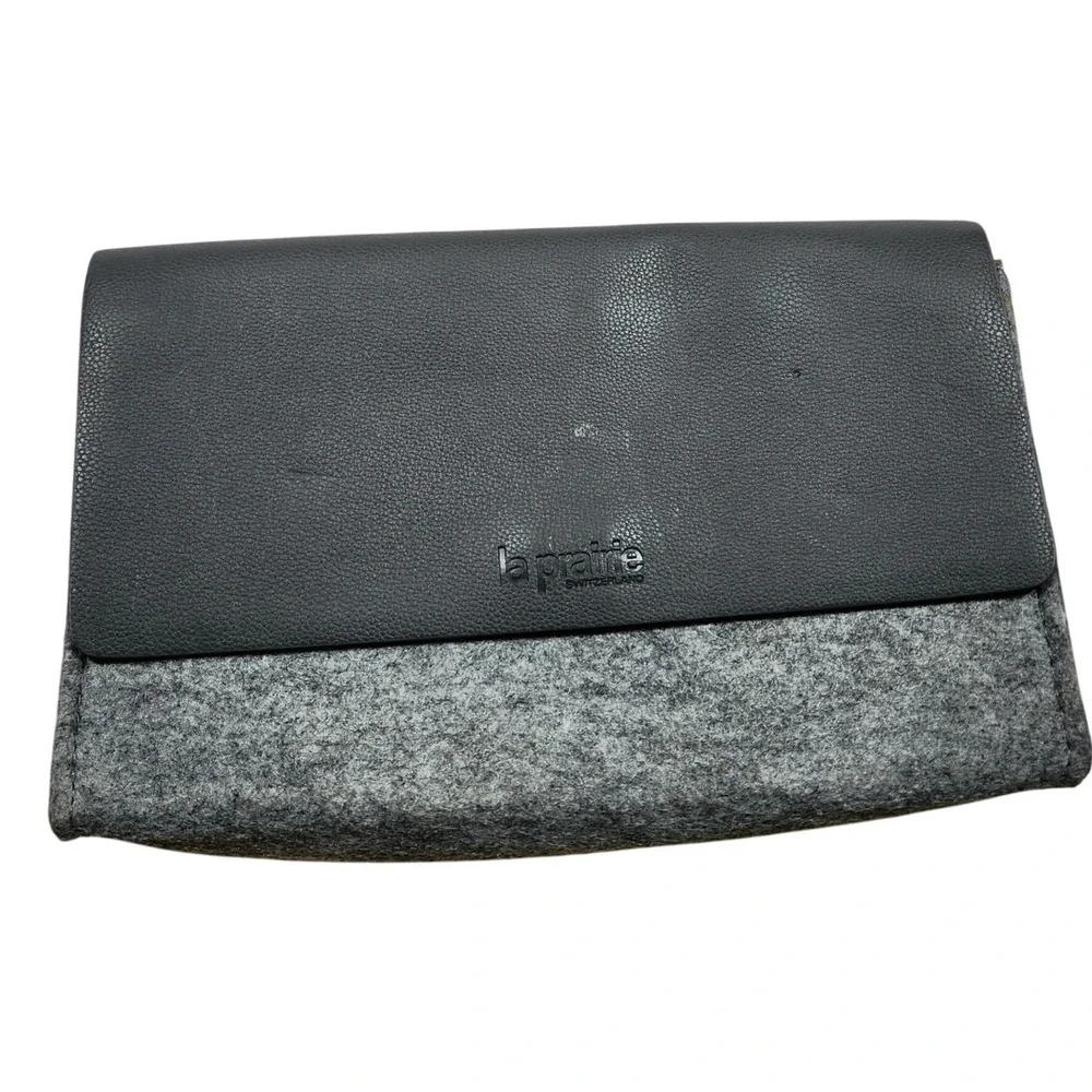 La Prairie Felt‎ and Faux Leather Cosmetic Clutch/Pouch Gray